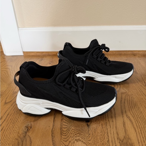 Tallure Platform Sneakers - Picture 2 of 10